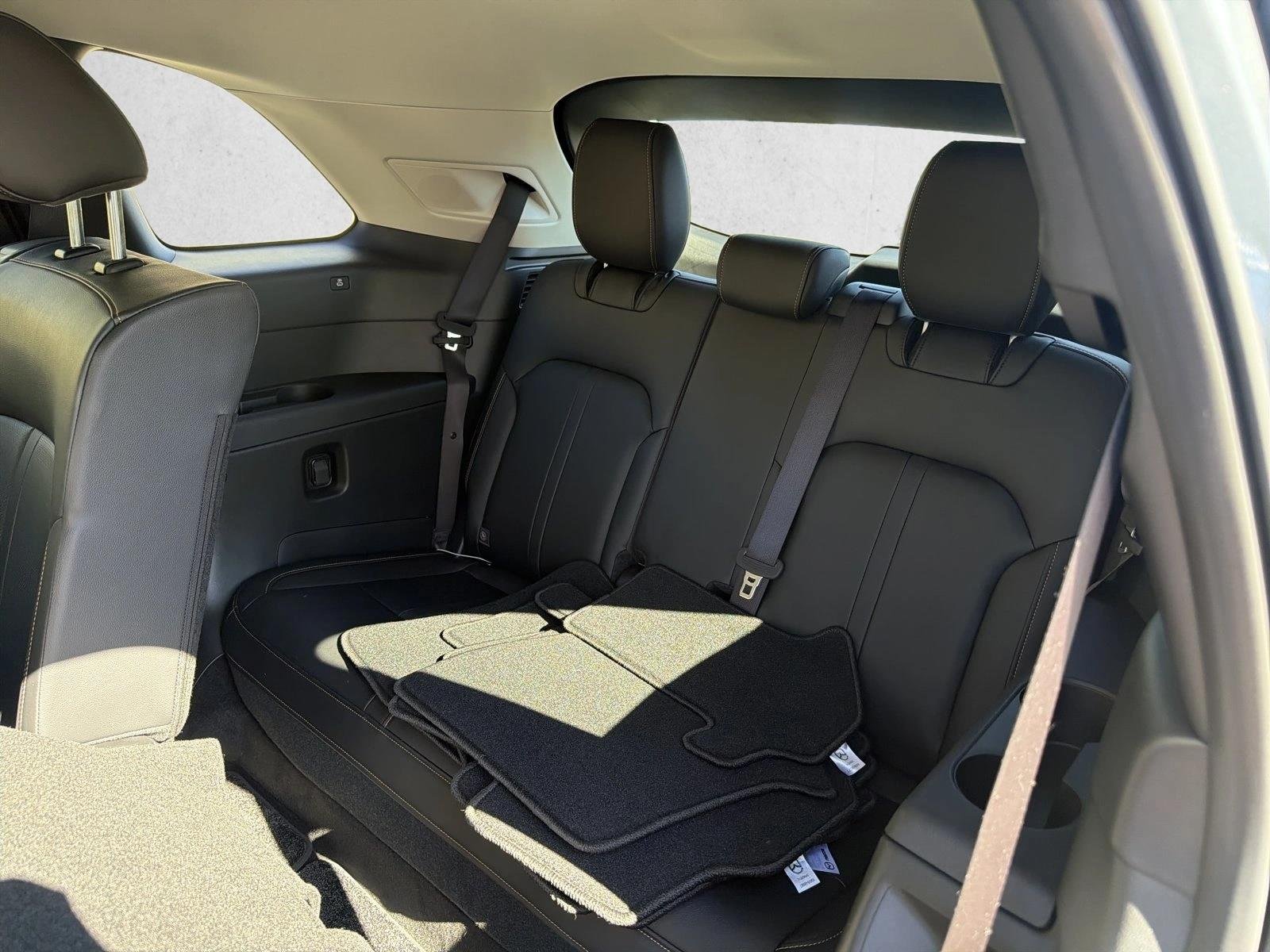 2026 Mazda CX-90 Premium Package - Photo 17