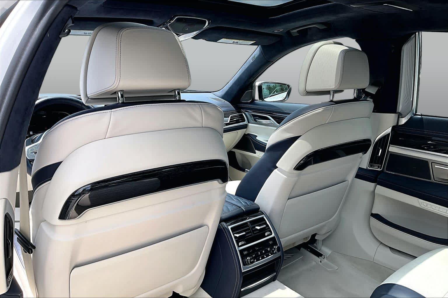 2022 BMW 7 Series 750i - Photo 22