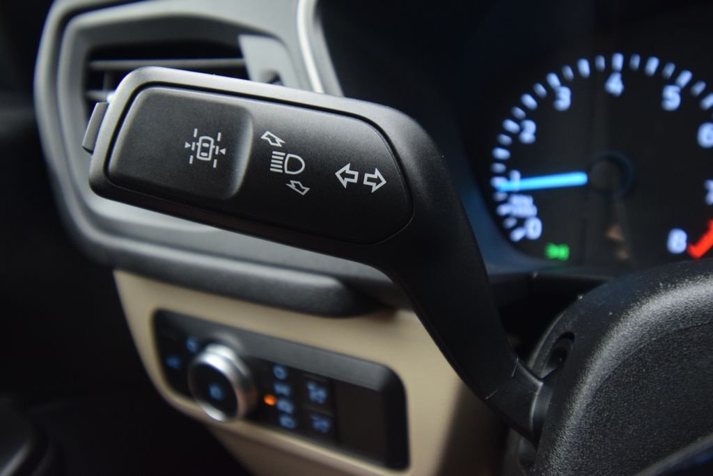 Used 2022 Black Metallic Ford SEL image 38