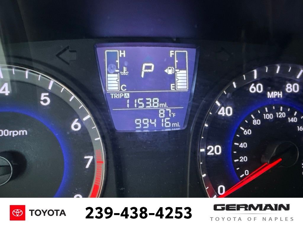 Used 2015 White Hyundai GLS image 19