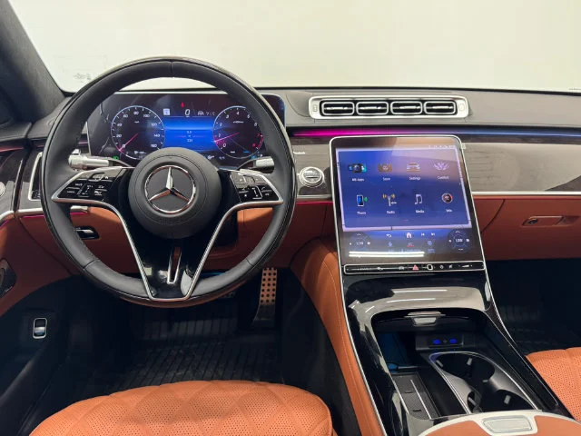 Certified Used 2026 MANUFAKTUR Olive Metallic Mercedes-Benz S 580 image 3