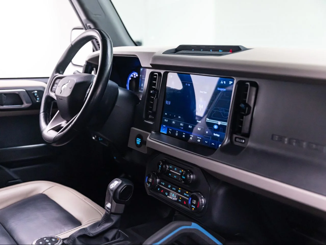 Used 2024 Cactus Gray Ford Wildtrak image 32