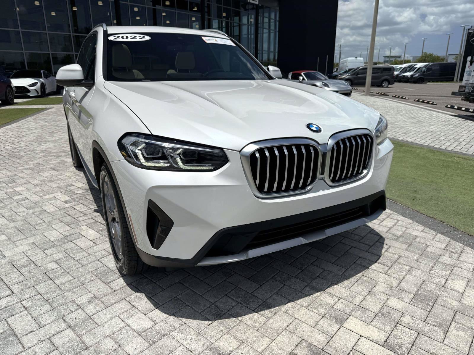 Used 2022 Mineral White Metallic BMW sDrive30i image 8