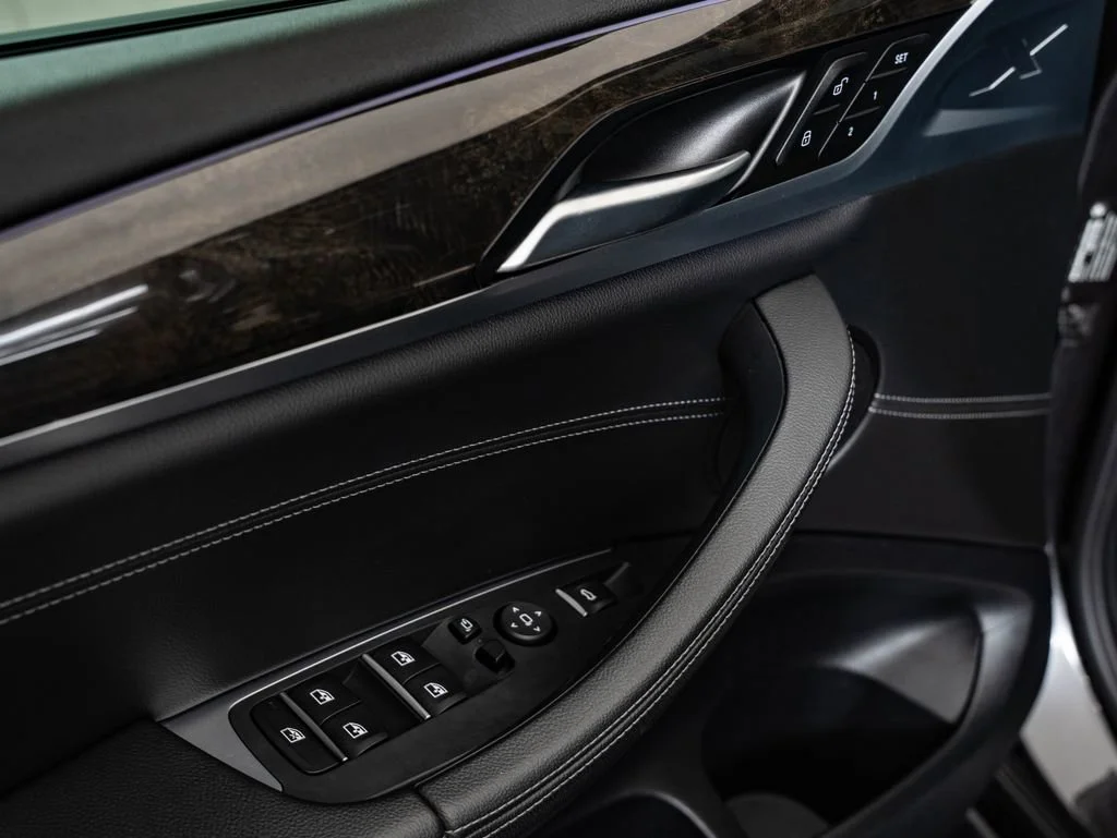 Used 2019 Dark Graphite Metallic BMW xDrive30i image 26