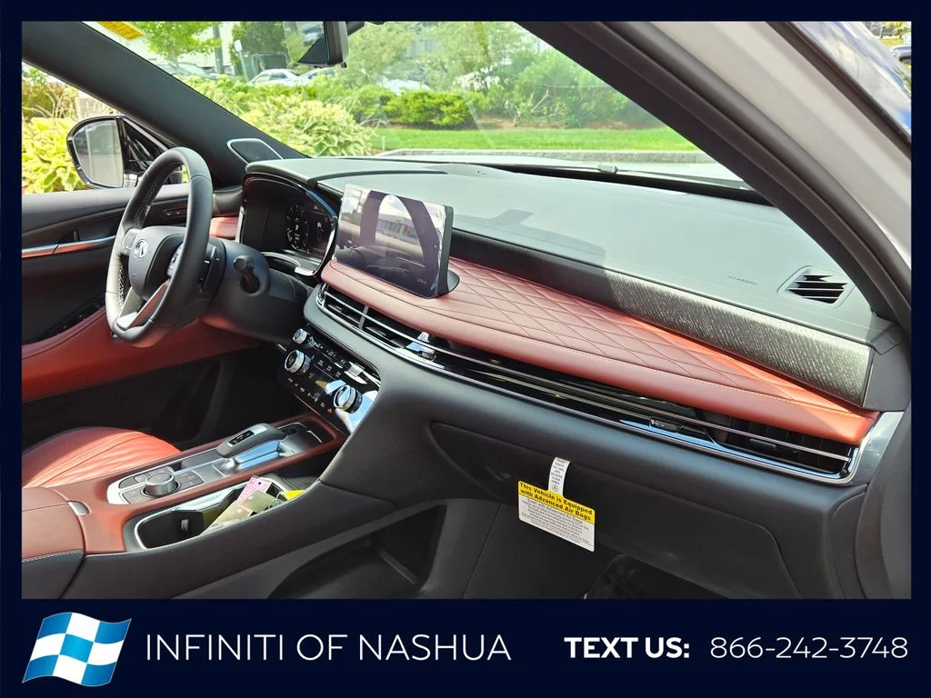 New 2027 2T RAD WHT INFINITI Autograph AWD image 17