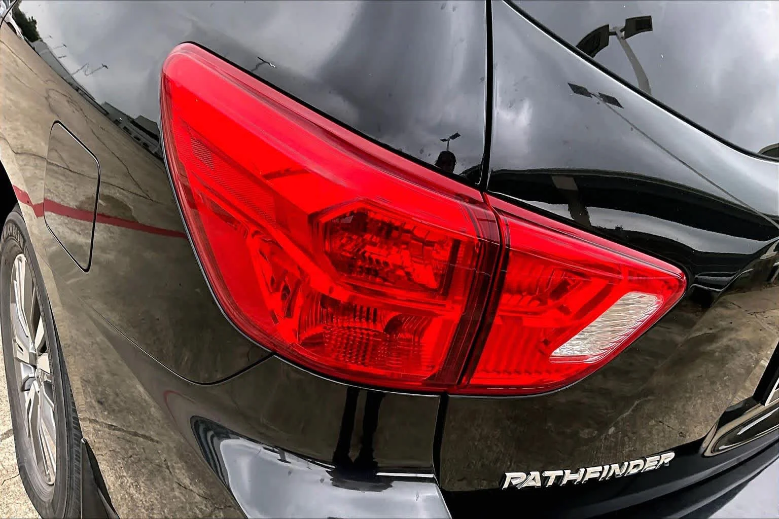 Used 2020 Magnetic Black Pearl Nissan S image 25