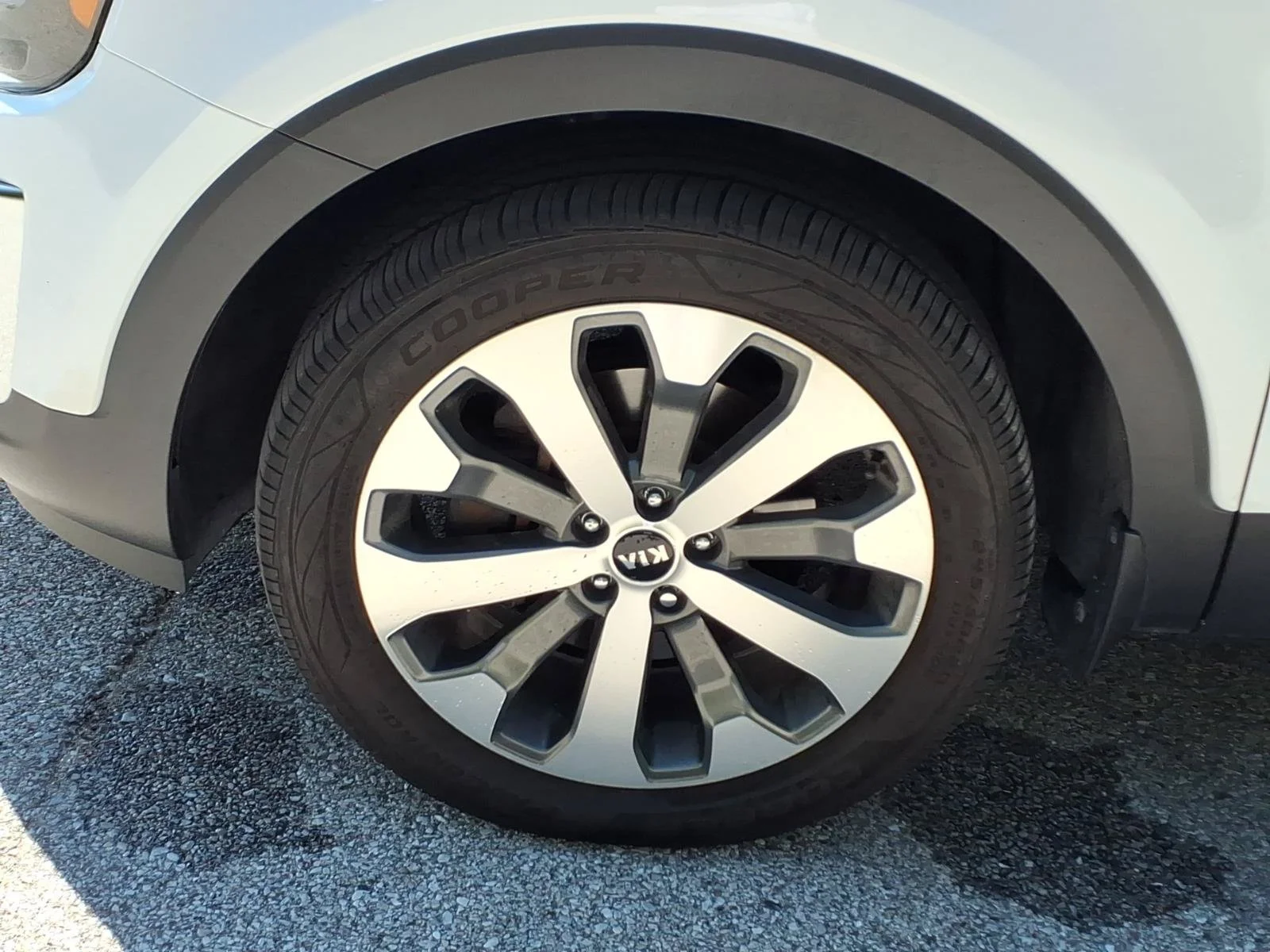 Used 2021 Glacial White Pearl Kia EX image 35