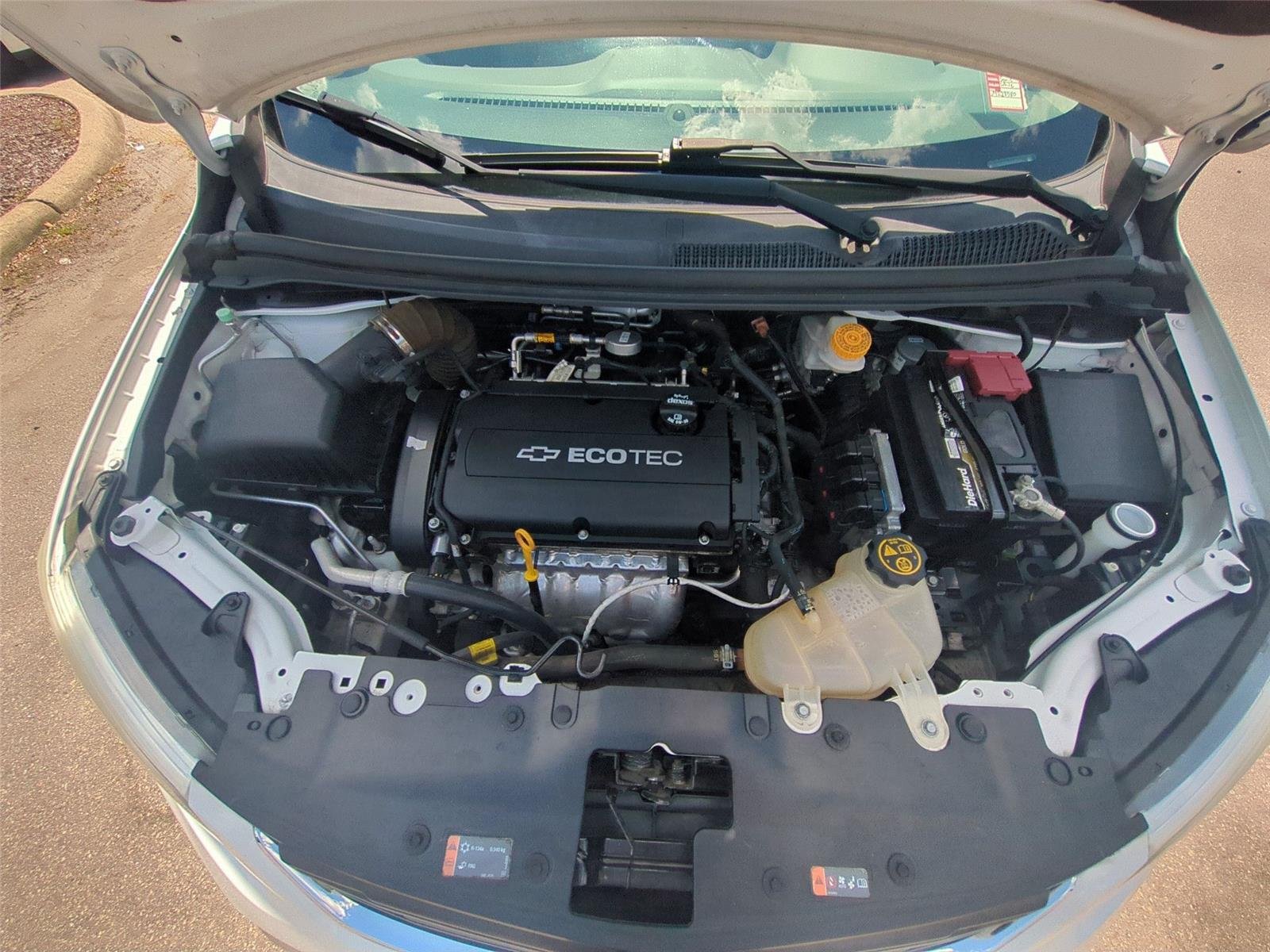Used 2018 Summit White Chevrolet LT image 37