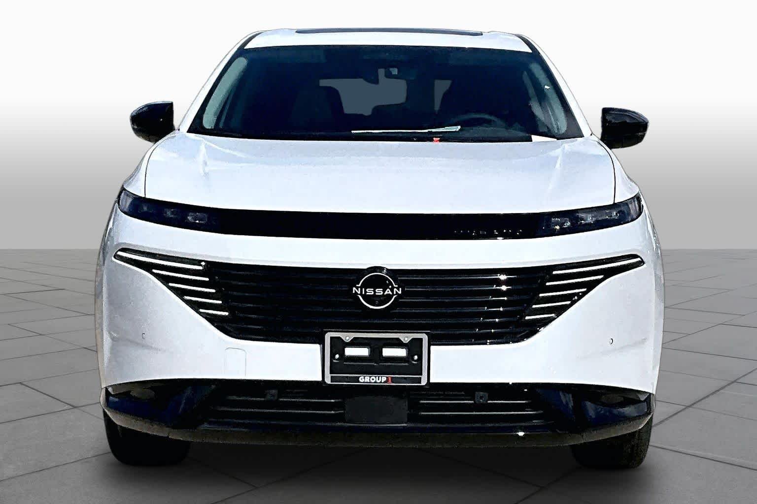 New 2027 Everest White Pearl TriCoat Nissan Dark Armor image 3