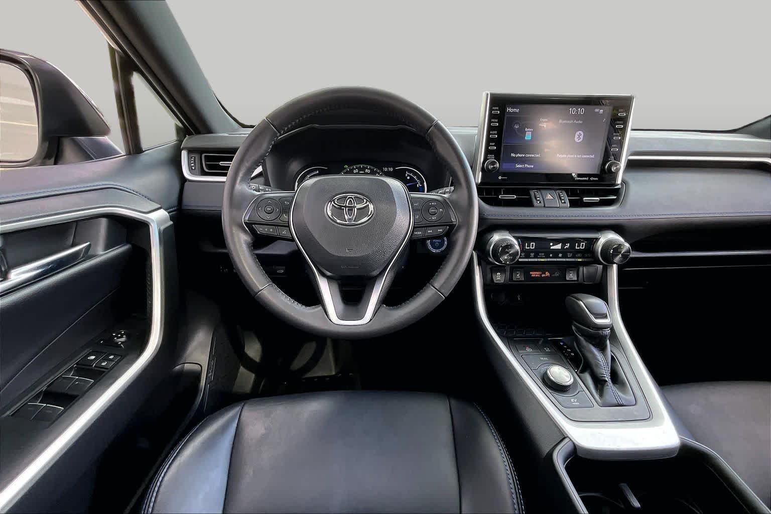Used 2022 Blizzard Pearl/Midnight Black Metallic Toyota Hybrid XSE image 6