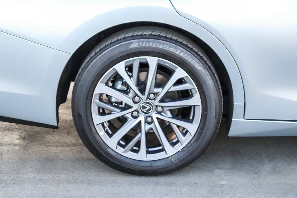 Used 2025 Iridium Lexus 350 image 11