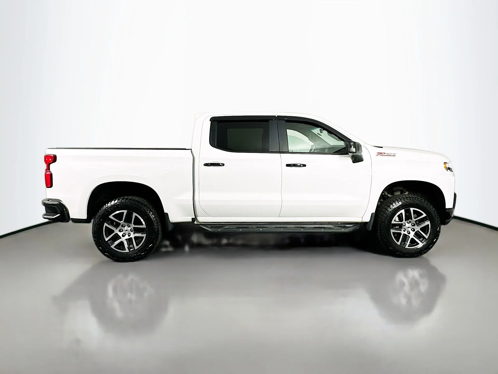 Used 2019 Summit White Chevrolet LT Trail Boss image 9