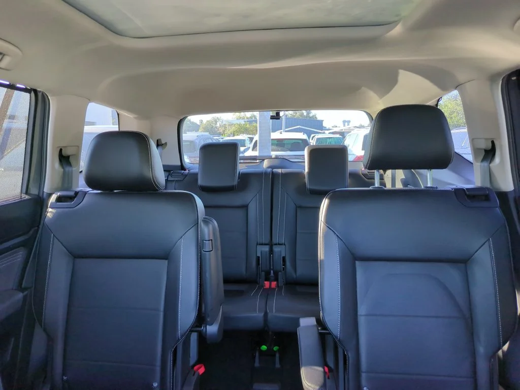 Used 2022 Gray Volkswagen 3.6L V6 SE w/Technology image 9