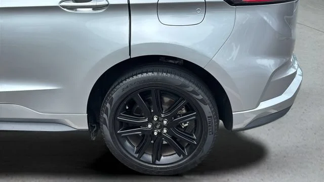 Used 2023 Silver Ford ST-Line image 36