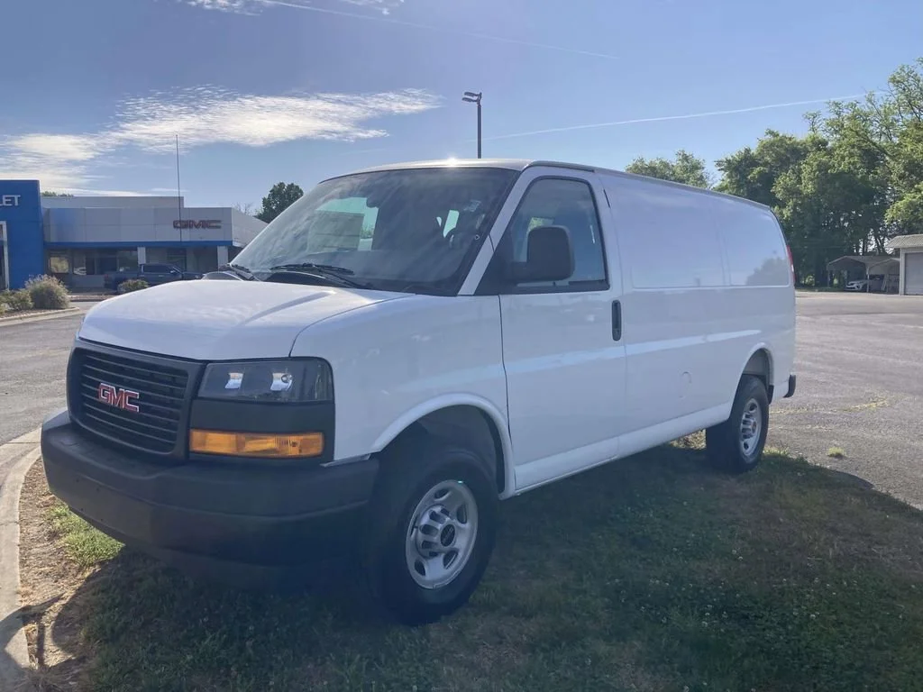 New 2026 Summit White GMC Work Van image 7