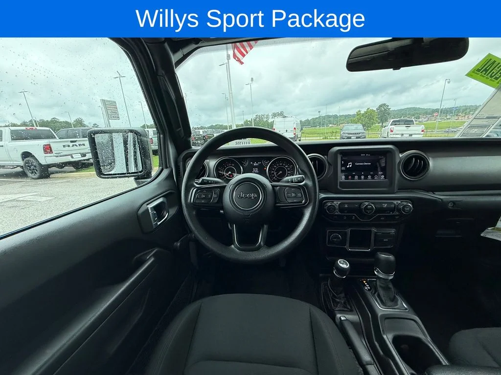 Used 2022 Silver Jeep Sport image 8