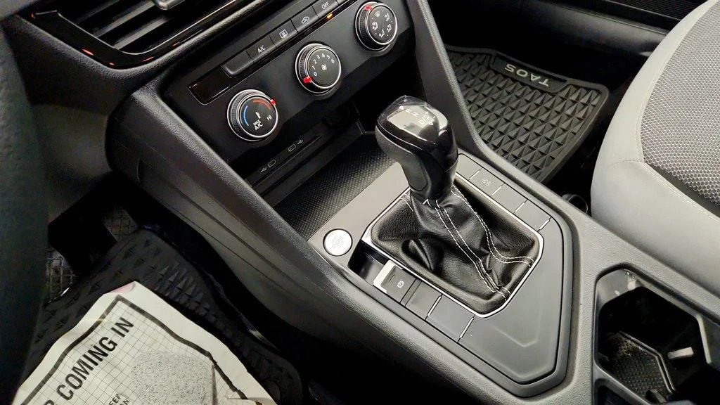 Used 2022 Platinum Gray Metallic Volkswagen S FWD image 13