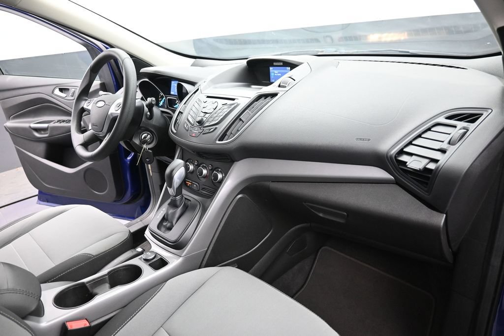 Used 2015 Blue Ford SE image 26