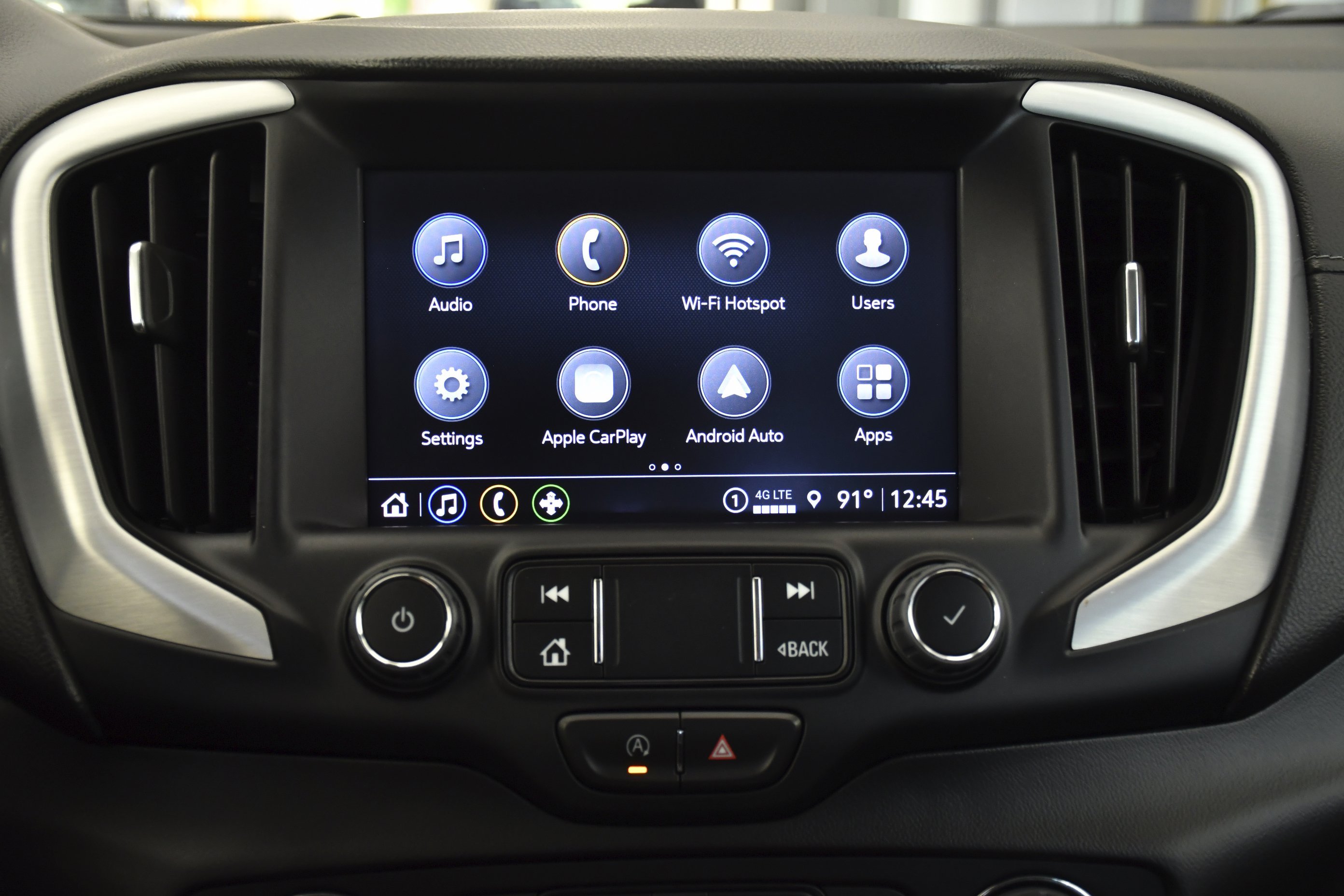 Used 2023 Marine Metallic GMC SLT image 15
