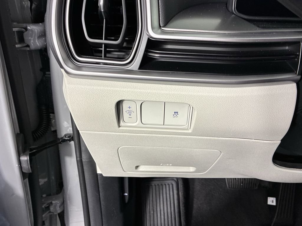 New 2026 Wolf Gray Kia S image 20