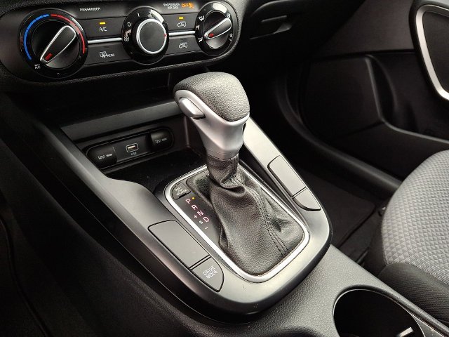 Used 2021 White Kia LX image 17