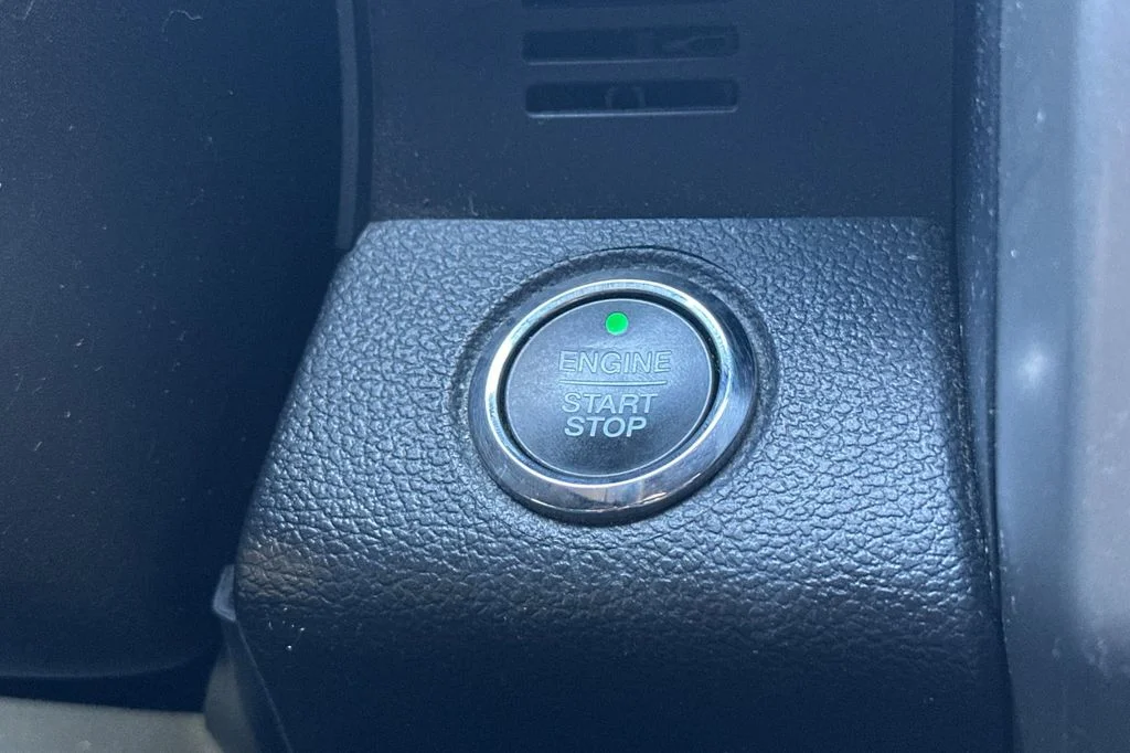 Used 2018 Ingot Silver Ford Lariat image 23