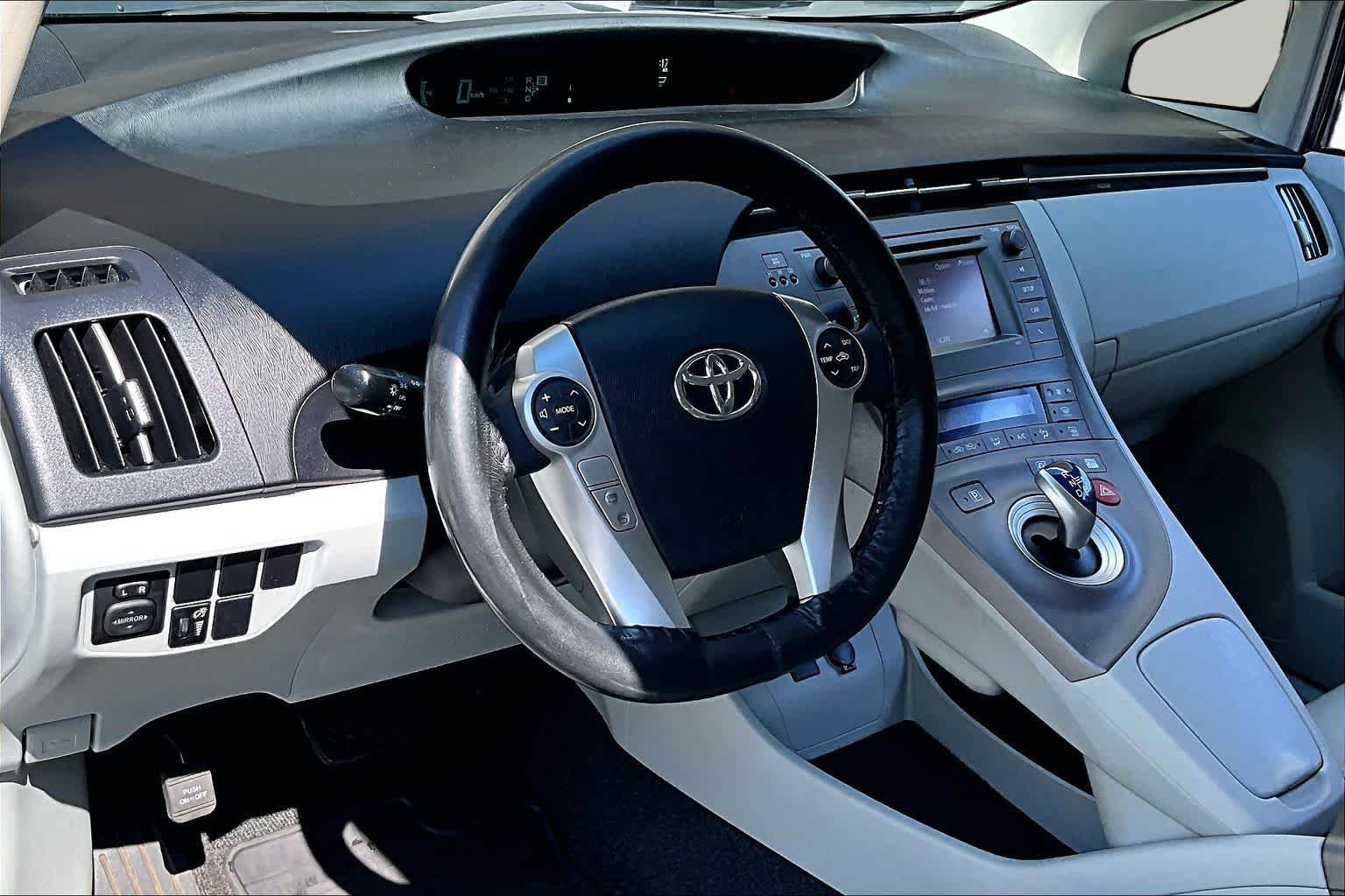 Used 2013 Winter Gray Metallic Toyota Two image 17