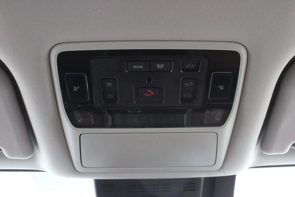 Used 2024 Pearl Toyota Platinum image 24