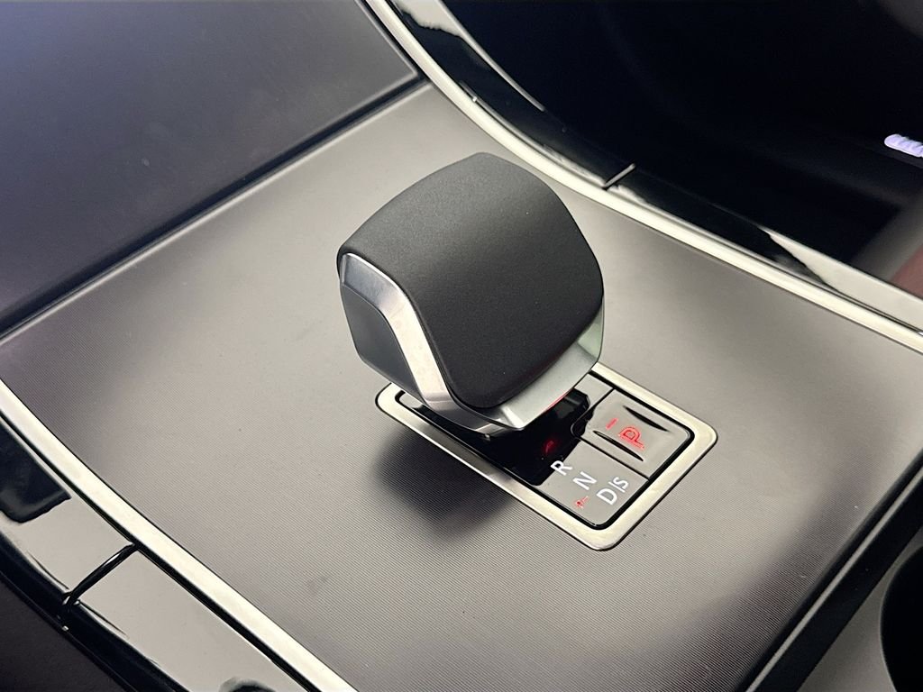 New 2026 Santorini Black Land Rover Autobiography image 16