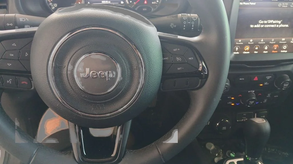 Used 2022 Gray Jeep Altitude image 9