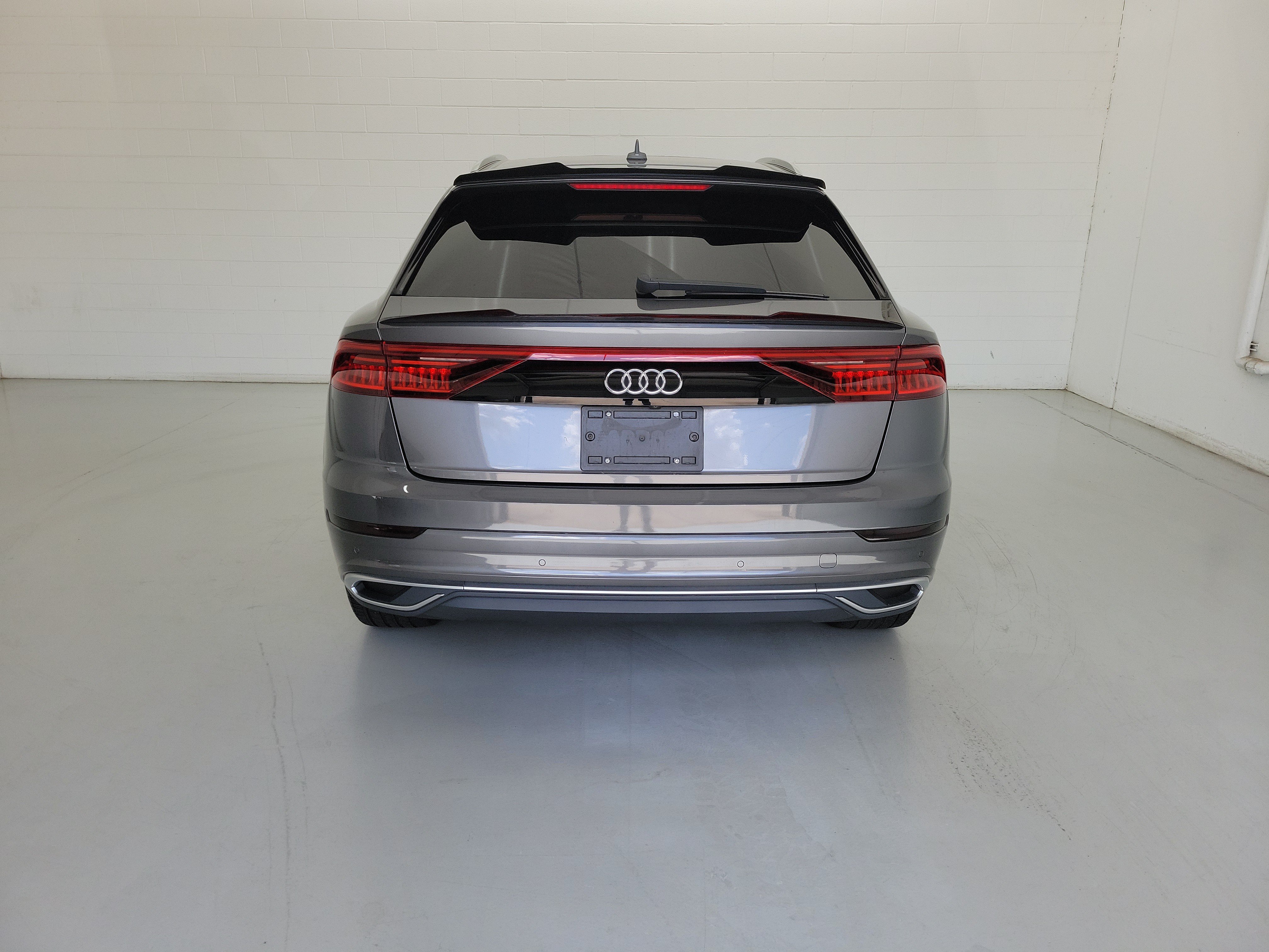 Used 2019 Gray Metallic Audi 3.0T Premium image 6