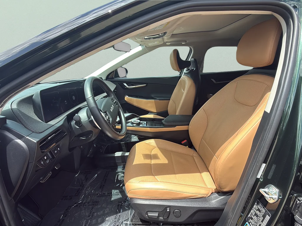 Used 2023 Green Kia GT-Line image 9