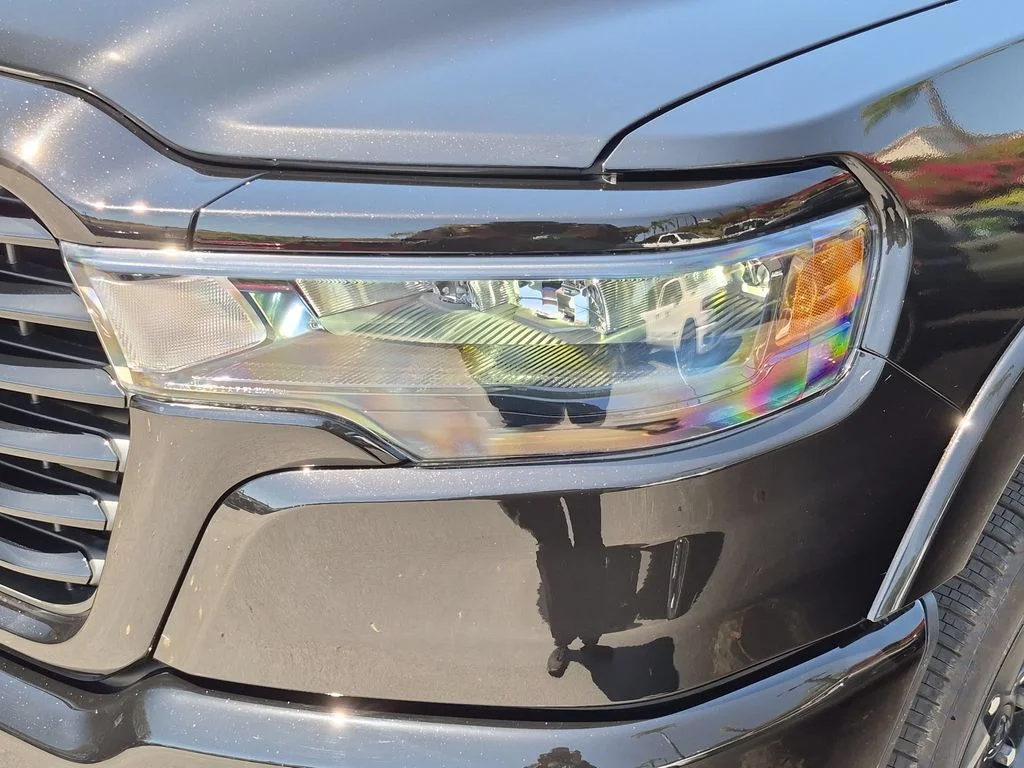New 2026 Diamond Black Crystal Pearl-Coat Exterior Paint RAM Laramie image 9