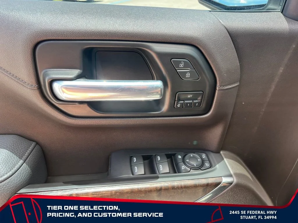 Used 2021 WHITE FROST TRICOAT GMC Denali image 18