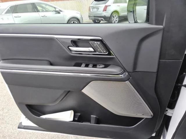 Used 2025 Summit White GMC Extended Range Denali image 6
