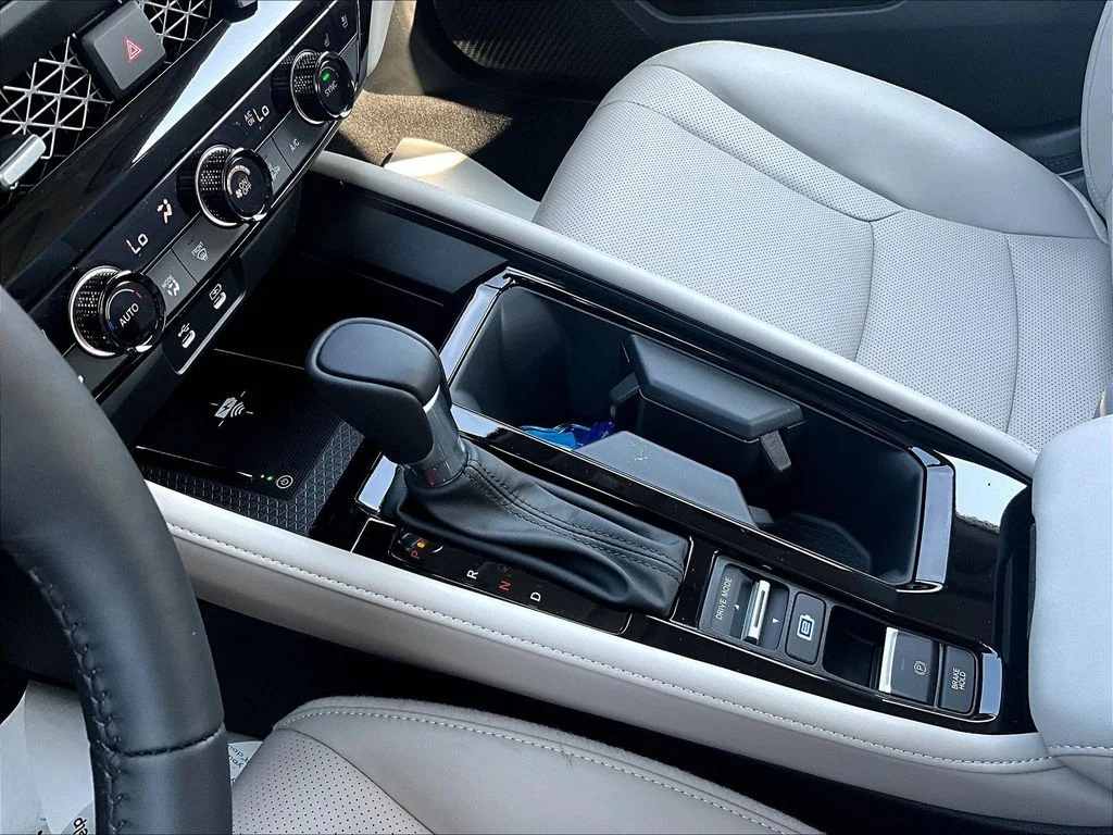 New 2026 Meteorite Gray Metallic Honda Touring Hybrid image 18