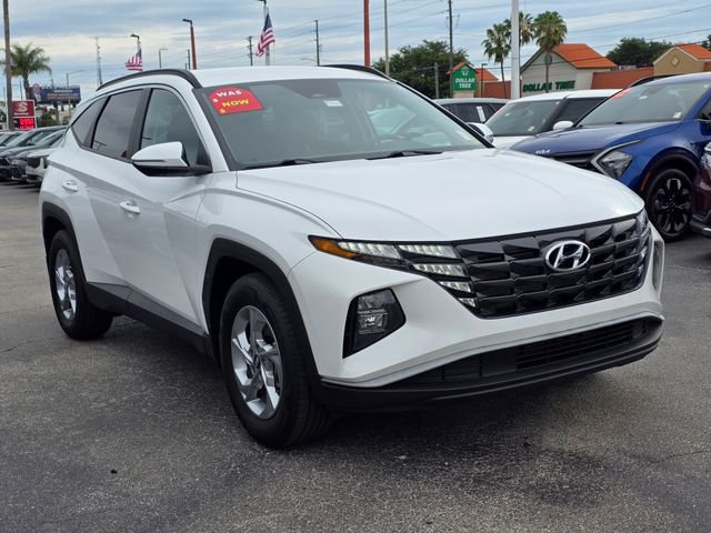 Used 2023 White Hyundai SEL image 4