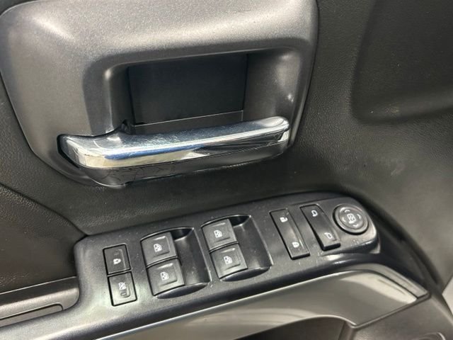 Used 2018 Silver Chevrolet LT image 12