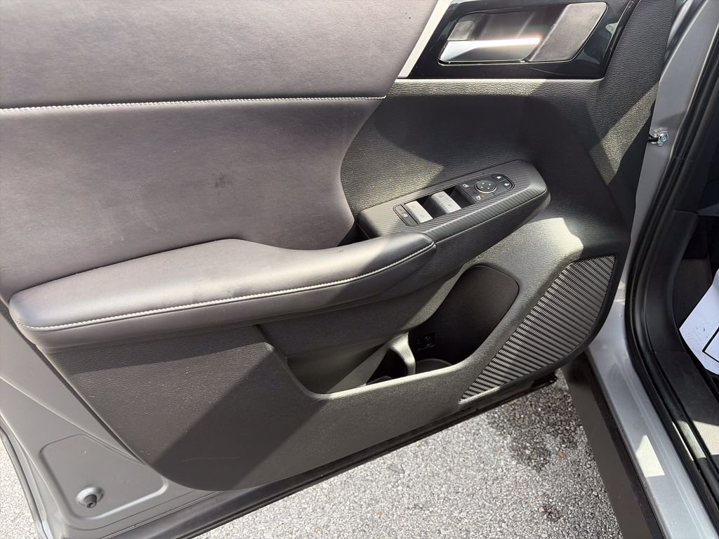Used 2022  Mitsubishi Black Edition image 18