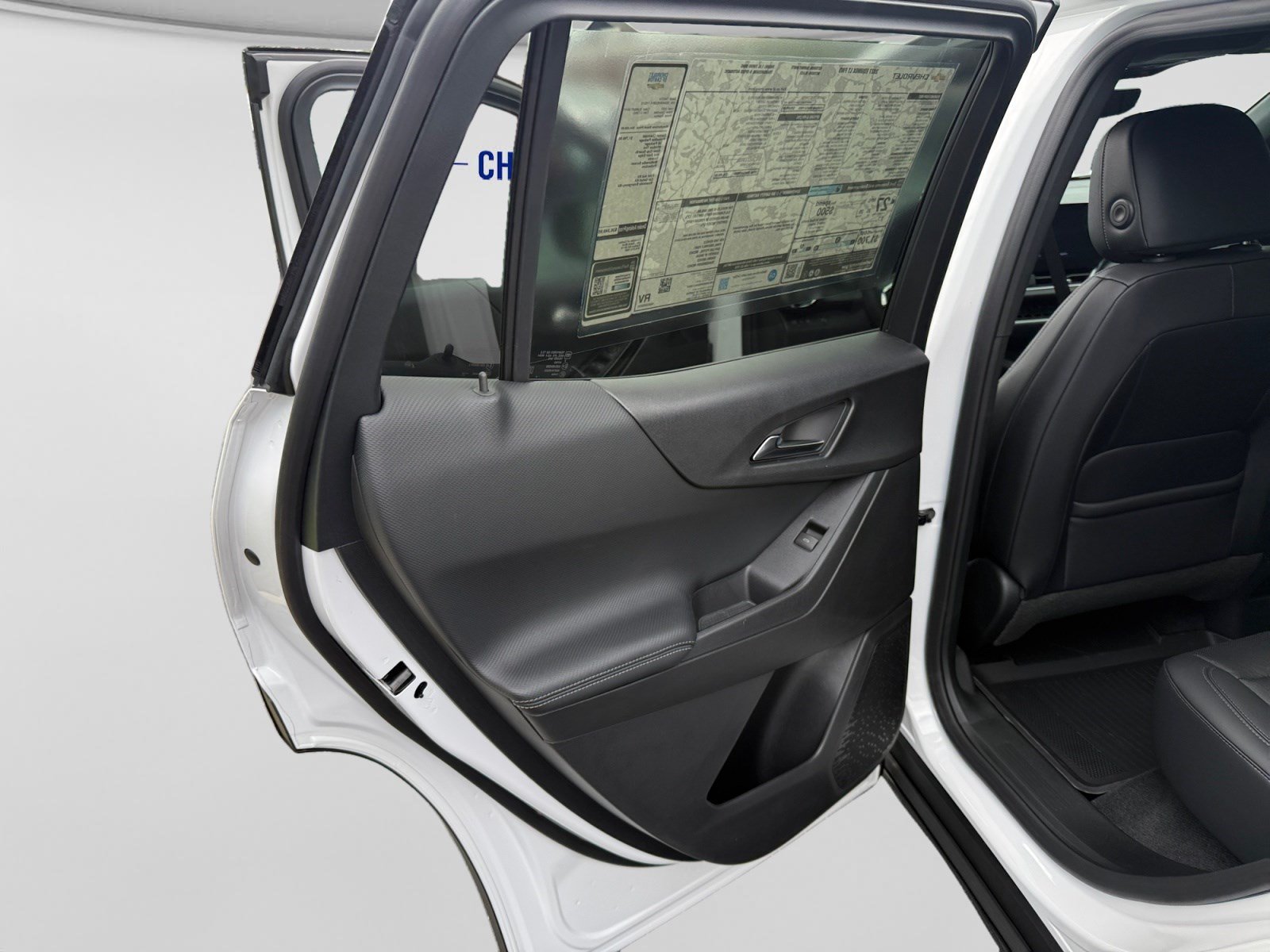 2027 Chevrolet Equinox LT - Photo 20