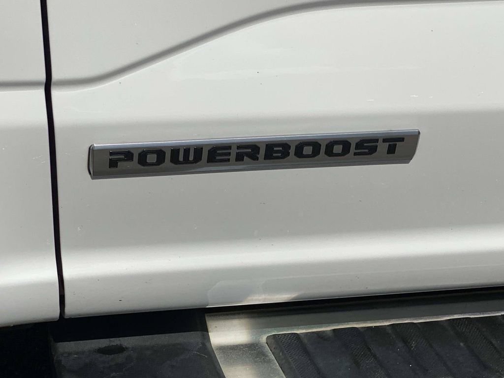 Certified Used 2024 Oxford White Ford XLT image 12