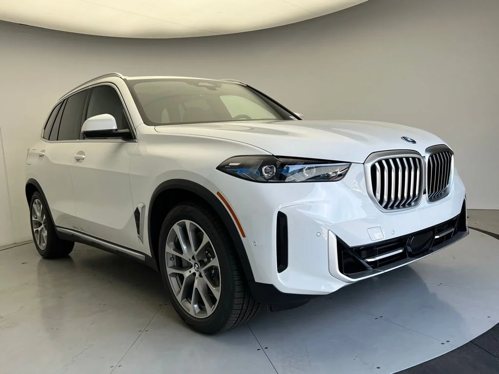 New 2026 Alpine White BMW xDrive50e image 2