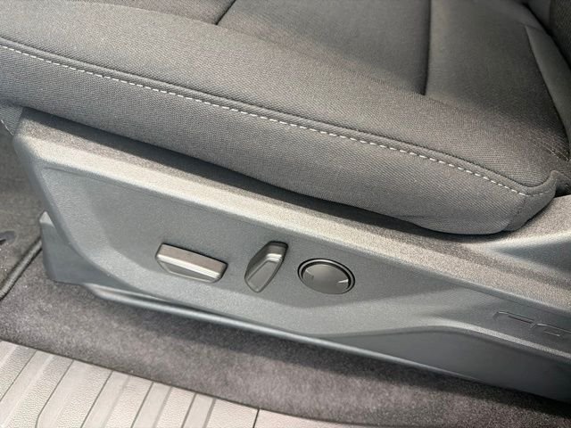 New 2026 Avalanche Ford XLT image 18