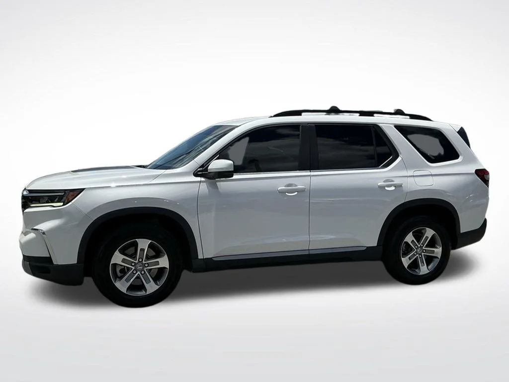 Used 2023 White Honda EX-L image 3