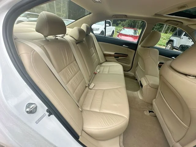 Used 2012  Honda EX-L image 29