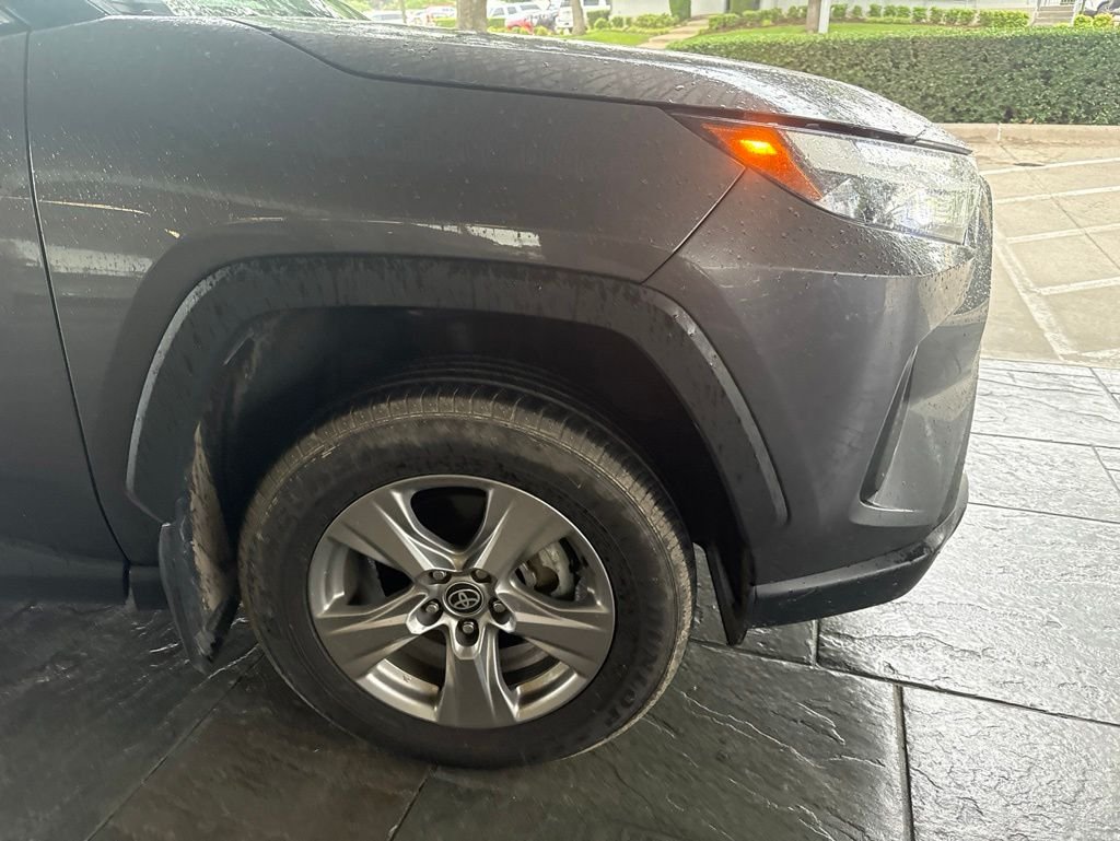 2024 Toyota RAV4 XLE - Photo 7