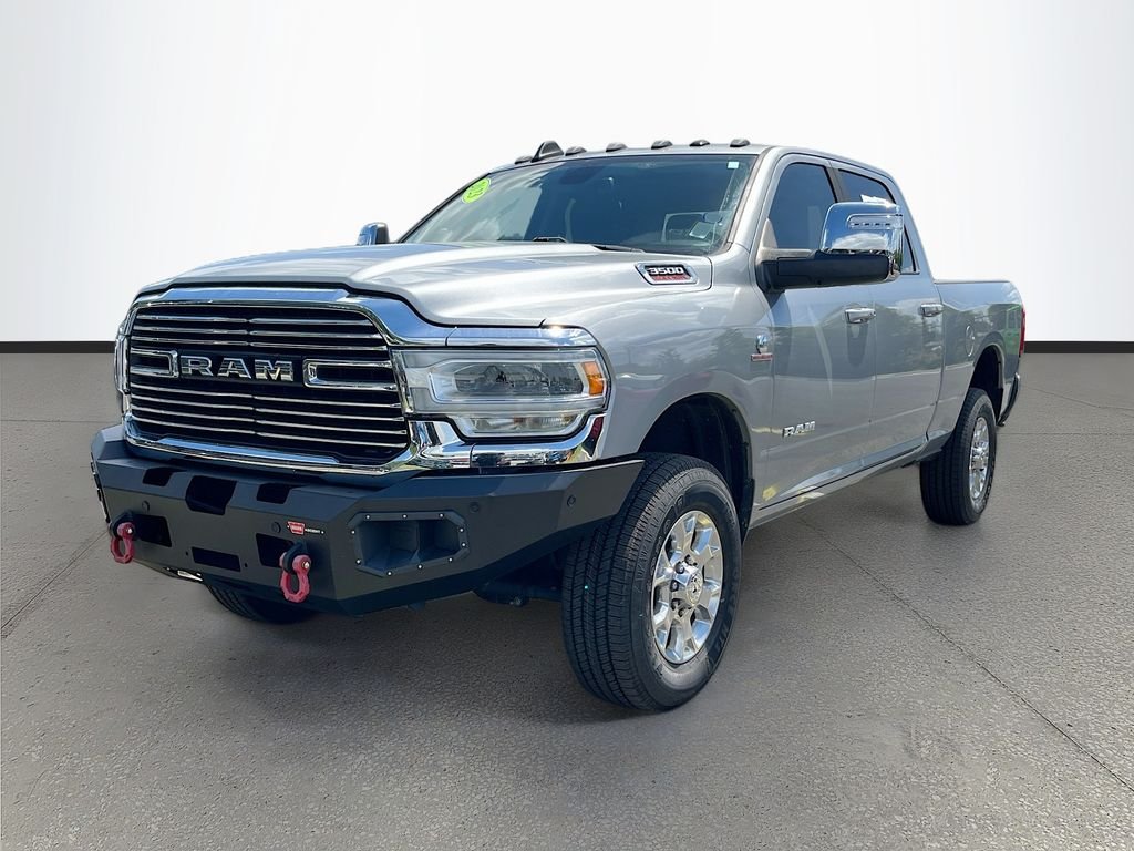 Used 2023 Silver Ram Laramie image 3