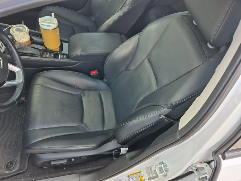 Used 2023 Platinum White Pearl Honda Touring image 1