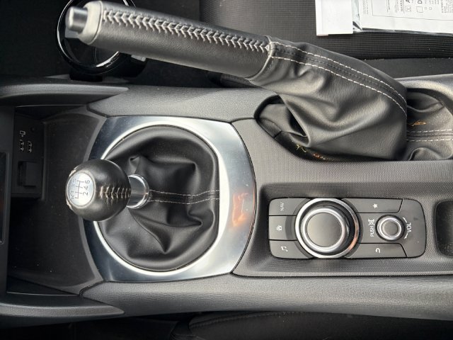 Used 2022 Silver Mazda Sport image 18