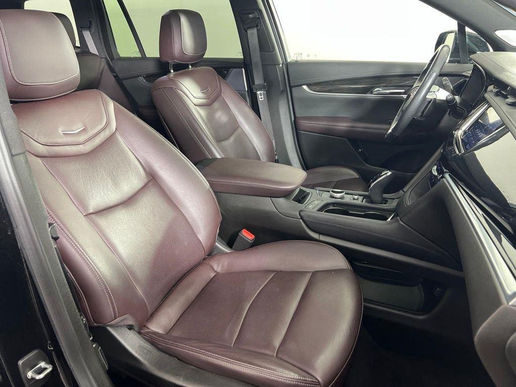 Used 2023 Black Metallic Cadillac Premium Luxury image 27